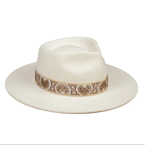 Lack of colour white hat - The Beverley - Picture 2 of 6